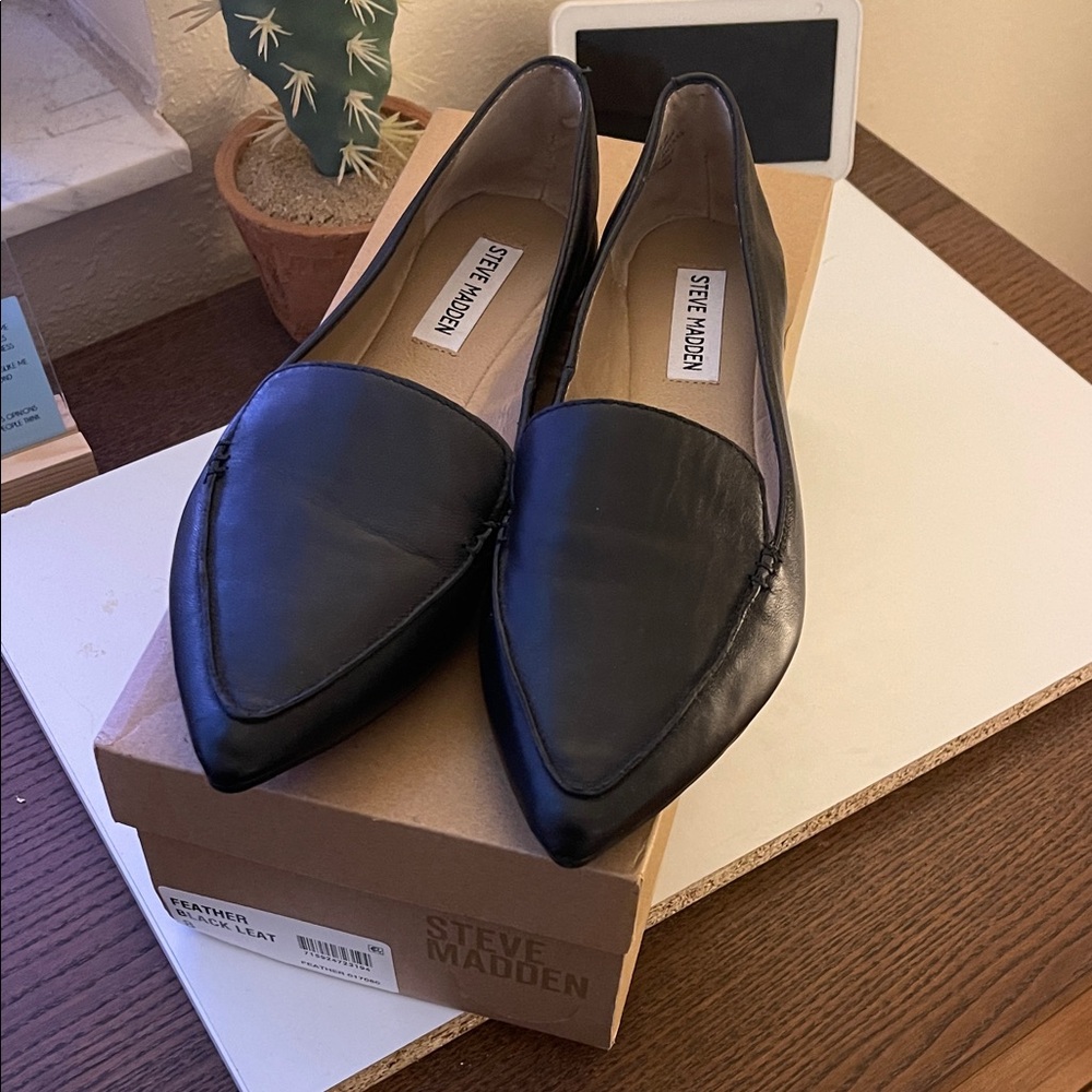 Steve Madden Black Pointed Leather Loafers (worn once)
